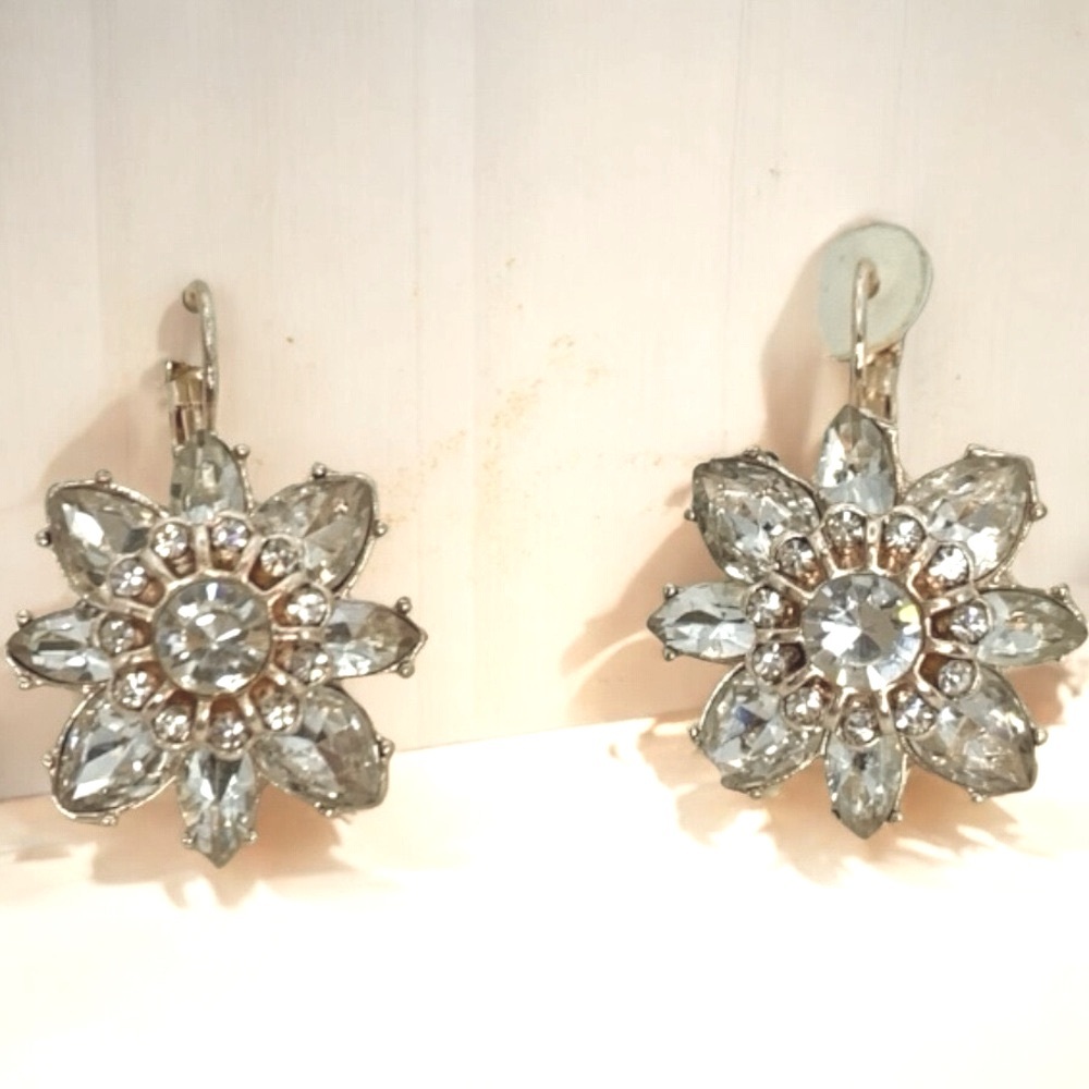 Olivia Welles Gold With Clear Rhinestone Flower Dangle Earrings - Picture 4 of 5